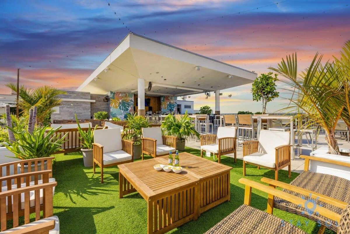 Beachfront Resort - Hot Tub & Pool- Near Beach Hollywood Buitenkant foto